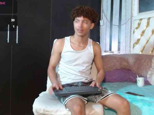 ian-smith Sex Cam Show