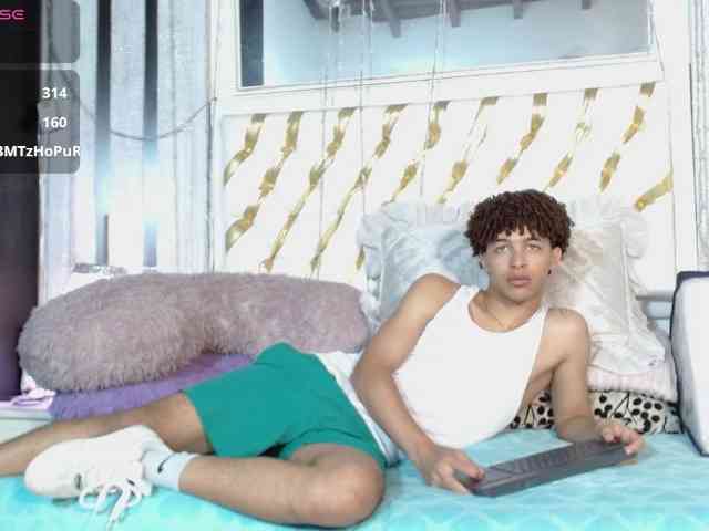ian-smith Sex Cam Show