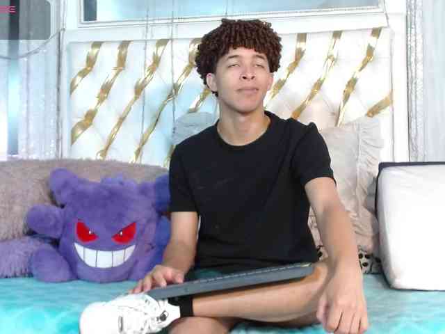 ian-smith Sex Cam Show