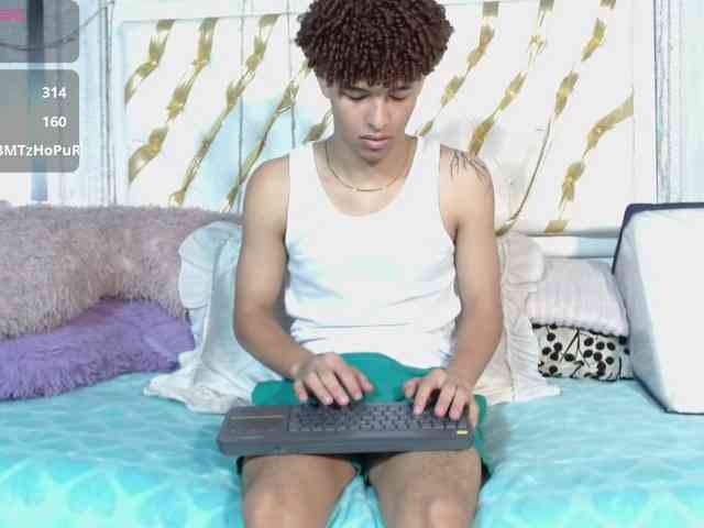 ian-smith Sex Cam Show