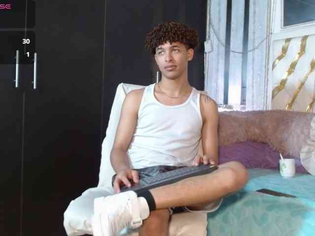 ian-smith Sex Cam Show