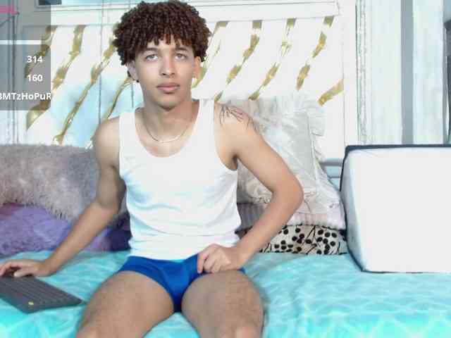 ian-smith Sex Cam Show
