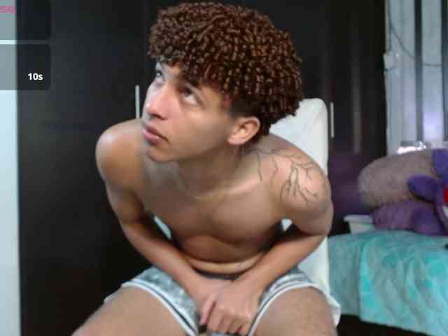 ian-smith Sex Cam Show