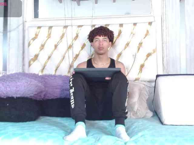 ian-smith Sex Cam Show