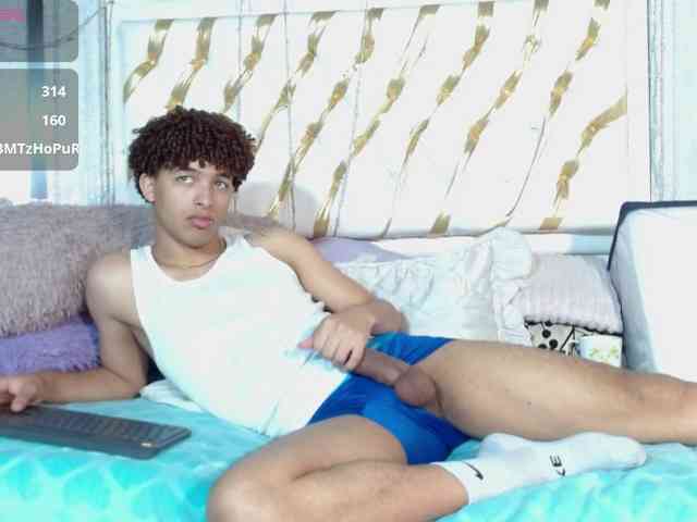 ian-smith Sex Cam Show