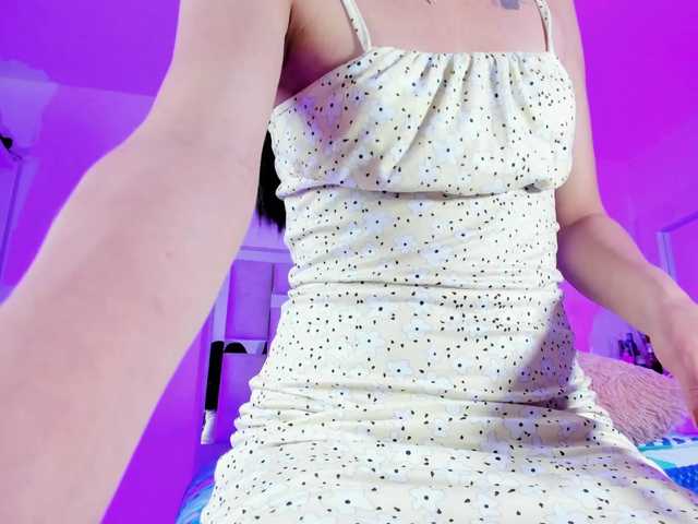 emili-clark live cam on BongaCams