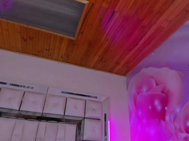 emili-clark live cam on BongaCams