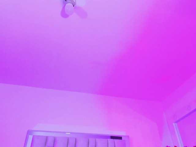 emili-clark live cam on BongaCams