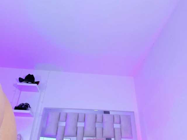 emili-clark live cam on BongaCams