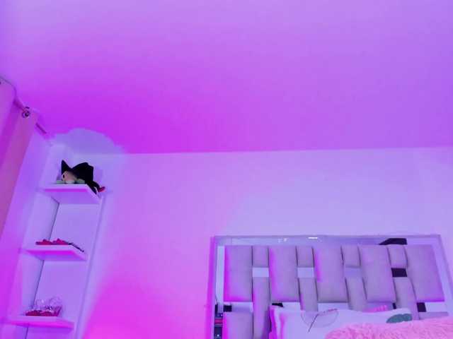 emili-clark live cam on BongaCams