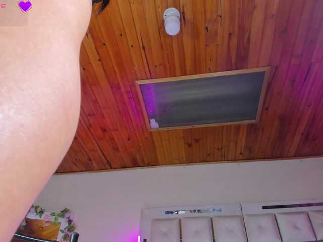 emili-clark live cam on BongaCams