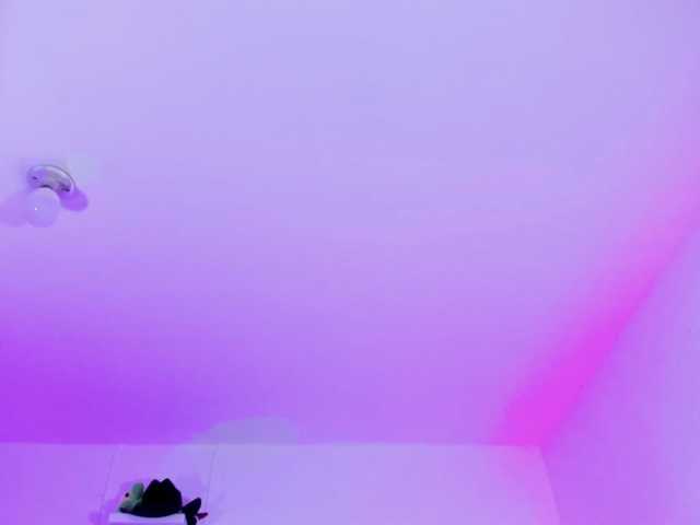 emili-clark live cam on BongaCams