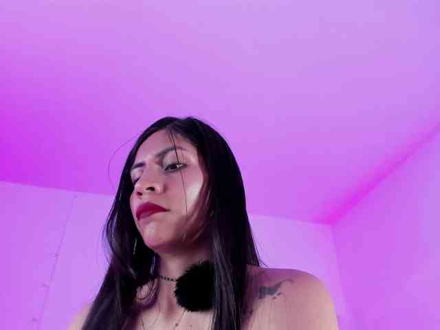 emili-clark