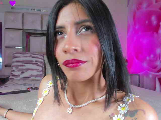 emili-clark