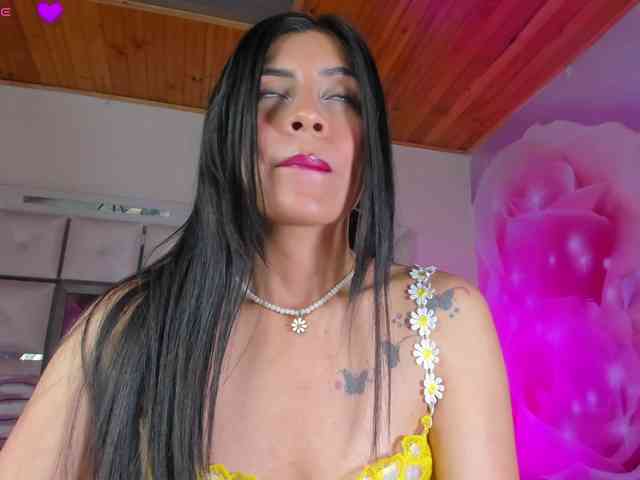 emili-clark