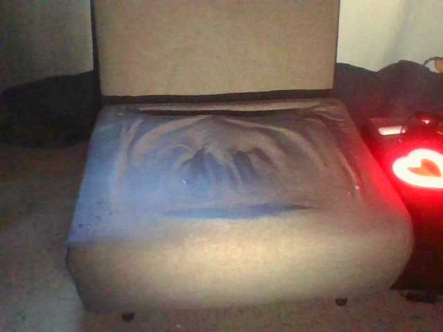 HOESTROWENT live cam on BongaCams