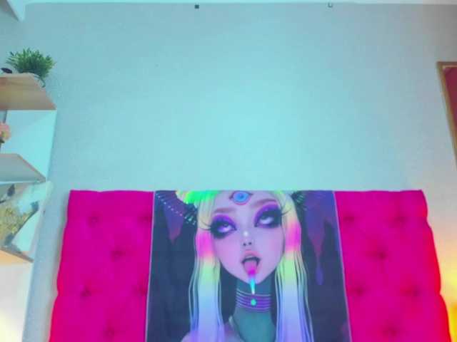 MiaElieth live cam