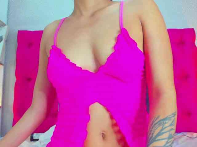 MiaElieth webcam