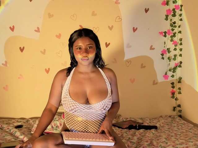 Emmaconner-1 live cam on BongaCams