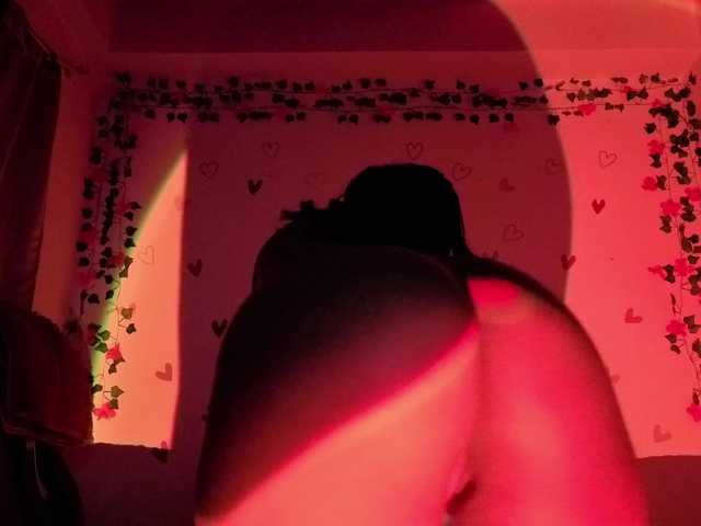 Emmaconner-1 live cam on BongaCams