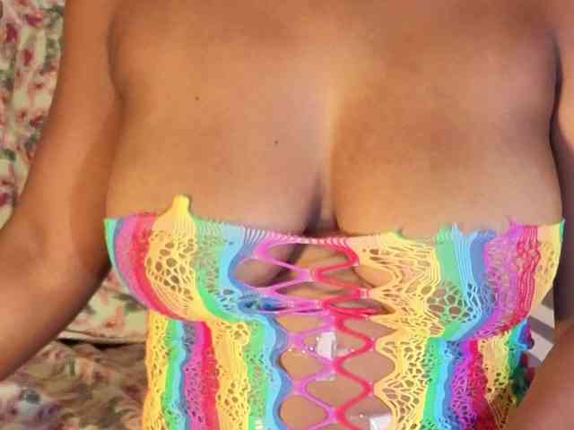 Emmaconner-1 Live Webcam on BongaCams