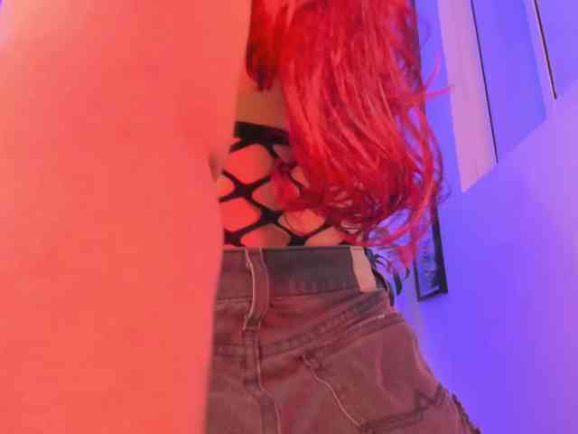 モデル: roshanilewis