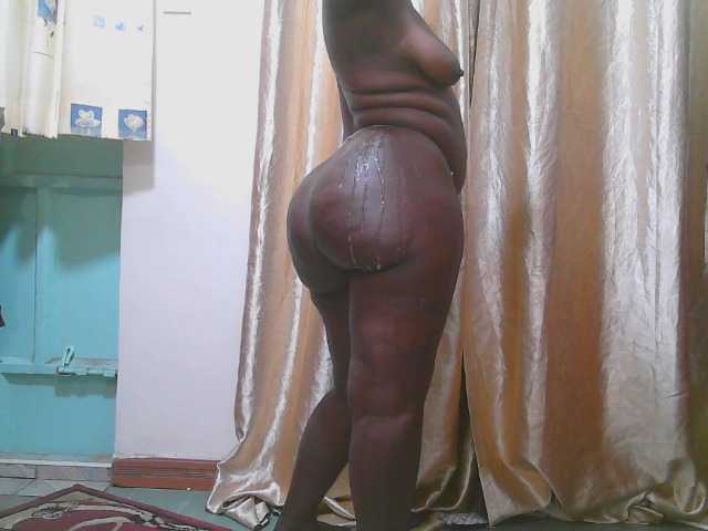 Pretty-novah live cam on BongaCams