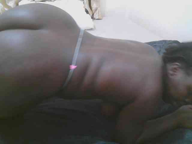 Pretty-novah webcam