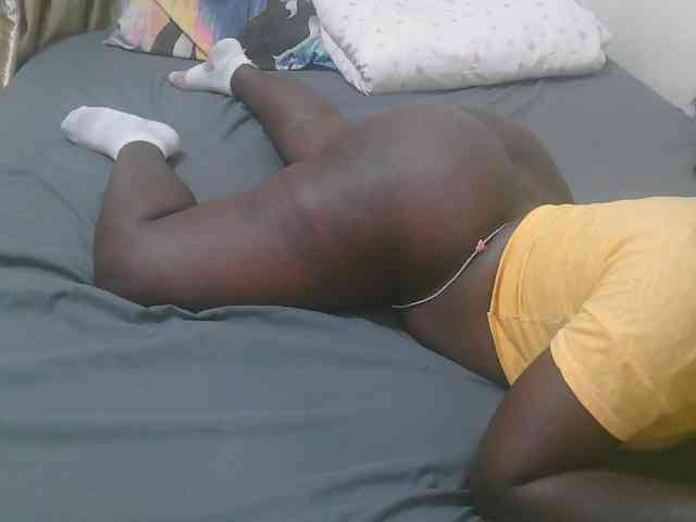 Pretty-novah webcam