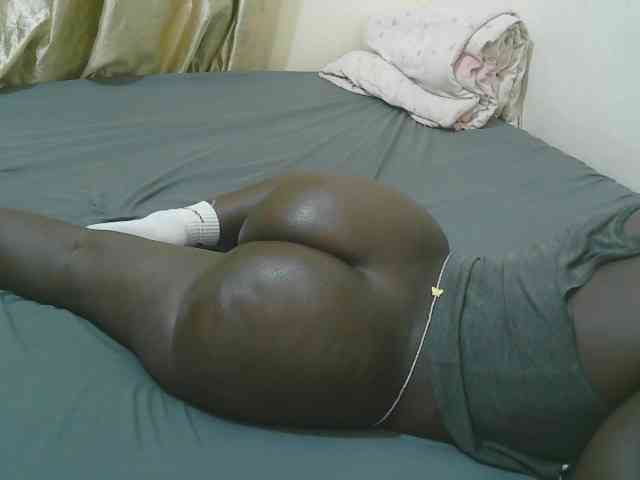 Pretty-novah webcam