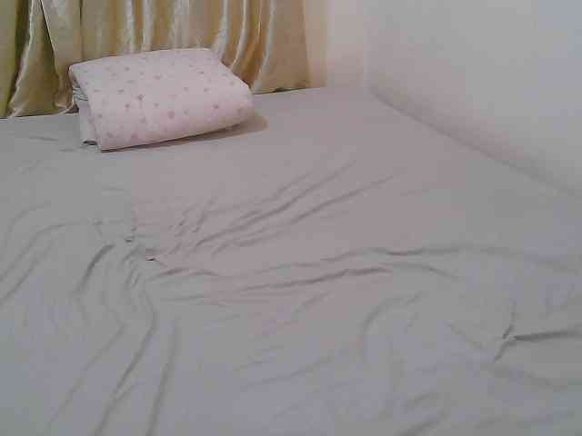 Pretty-novah webcam