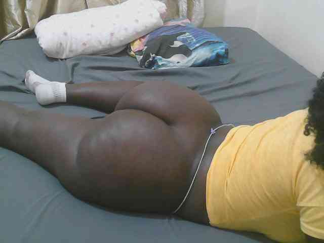 Pretty-novah webcam