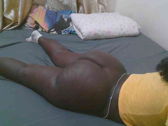 Pretty-novah webcam