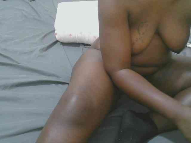 Pretty-novah webcam