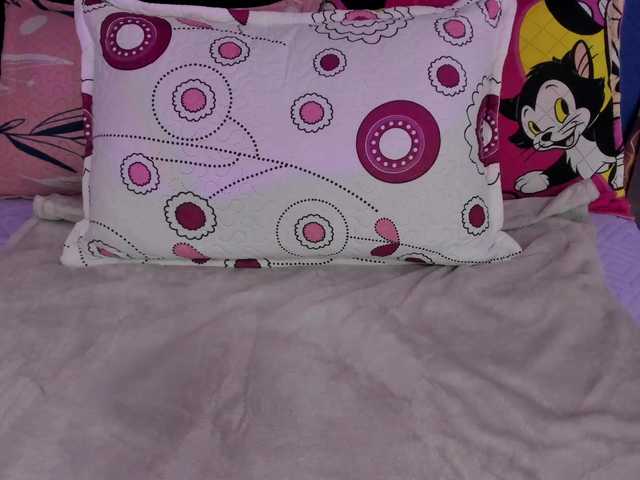 Lucy-wish1 — live female cam