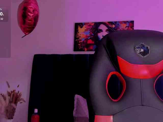 Lucy-wish1 webcam