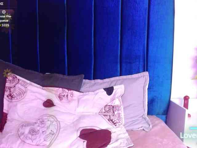 Lucy-wish1 webcam