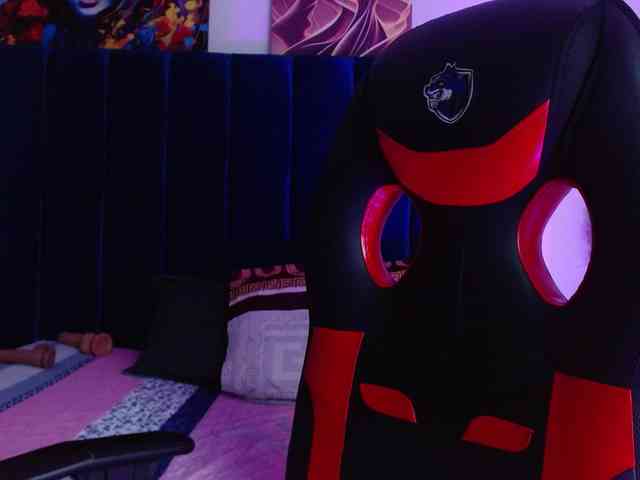 Lucy-wish1 webcam