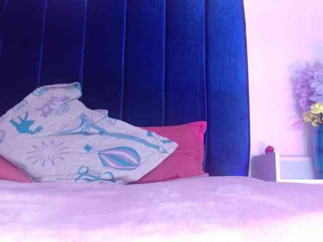 Lucy-wish1 webcam
