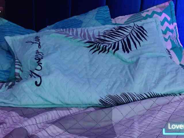 Lucy-wish1 webcam