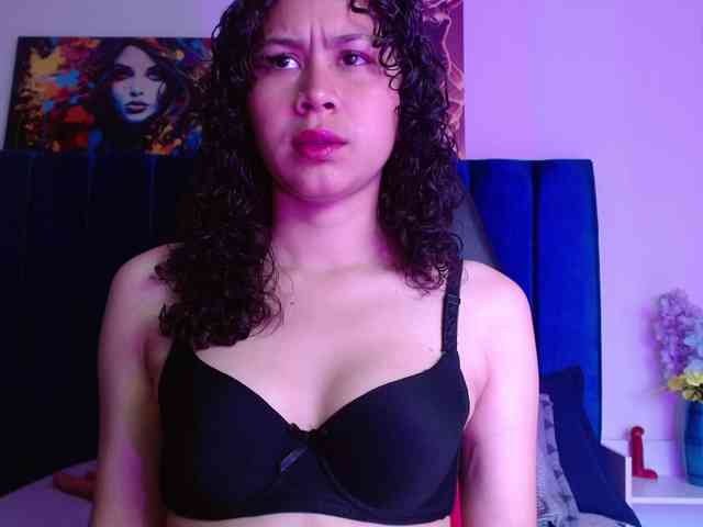 Lucy-wish1 webcam