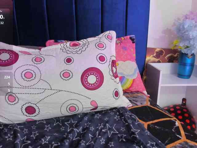 Lucy-wish1 webcam