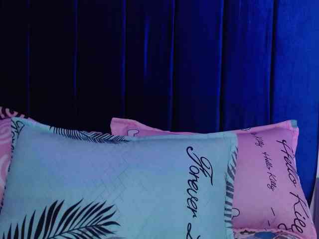 Lucy-wish1 webcam