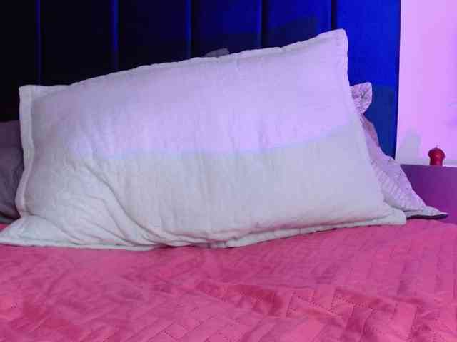 Lucy-wish1 webcam