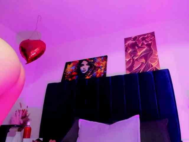 Lucy-wish1's webcam live show
