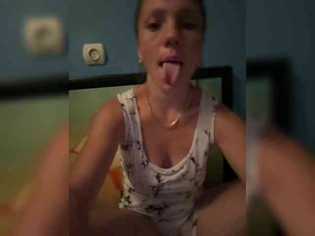 ElizabethJones webcam