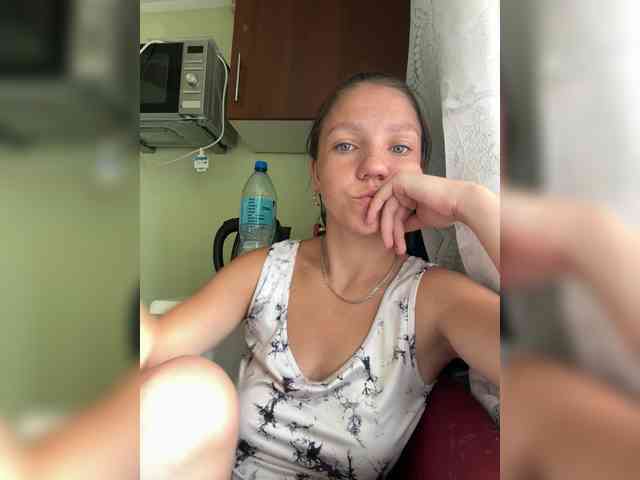 ElizabethJones webcam