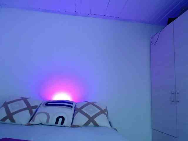 gabriela-r webcam