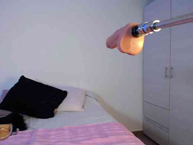 gabriela-r webcam