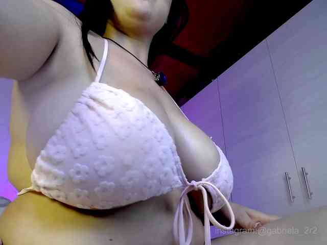 gabriela-r webcam